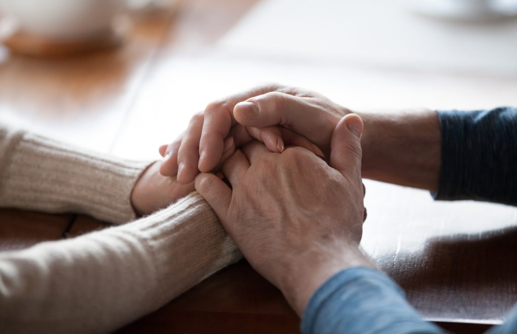 ¿Cómo puedo recibir apoyo si dejo la vida religiosa?